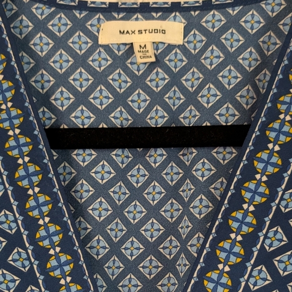 Max Studio top - Picture 3 of 4